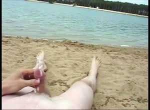 Czech man urinate on public sea beach
